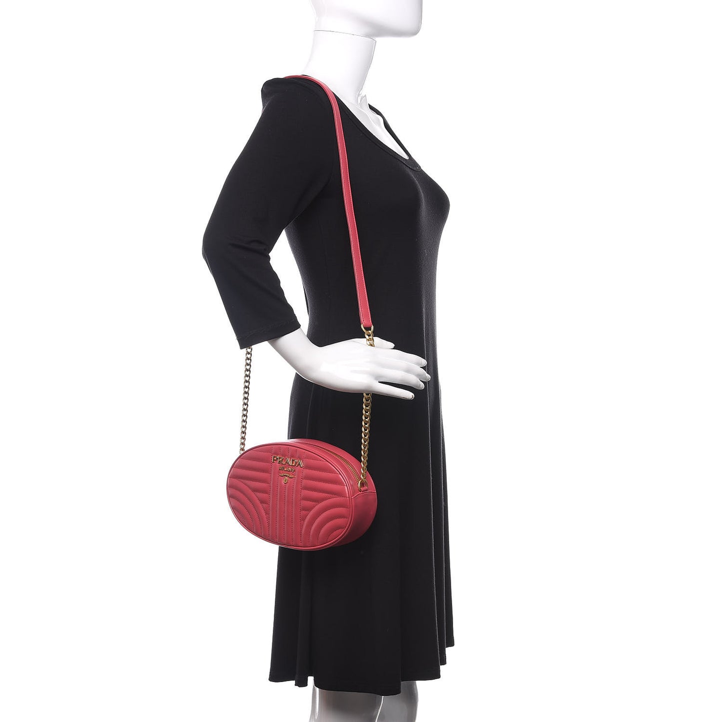 Soft Calfskin Impunture Diagramme Chain Crossbody Peonia