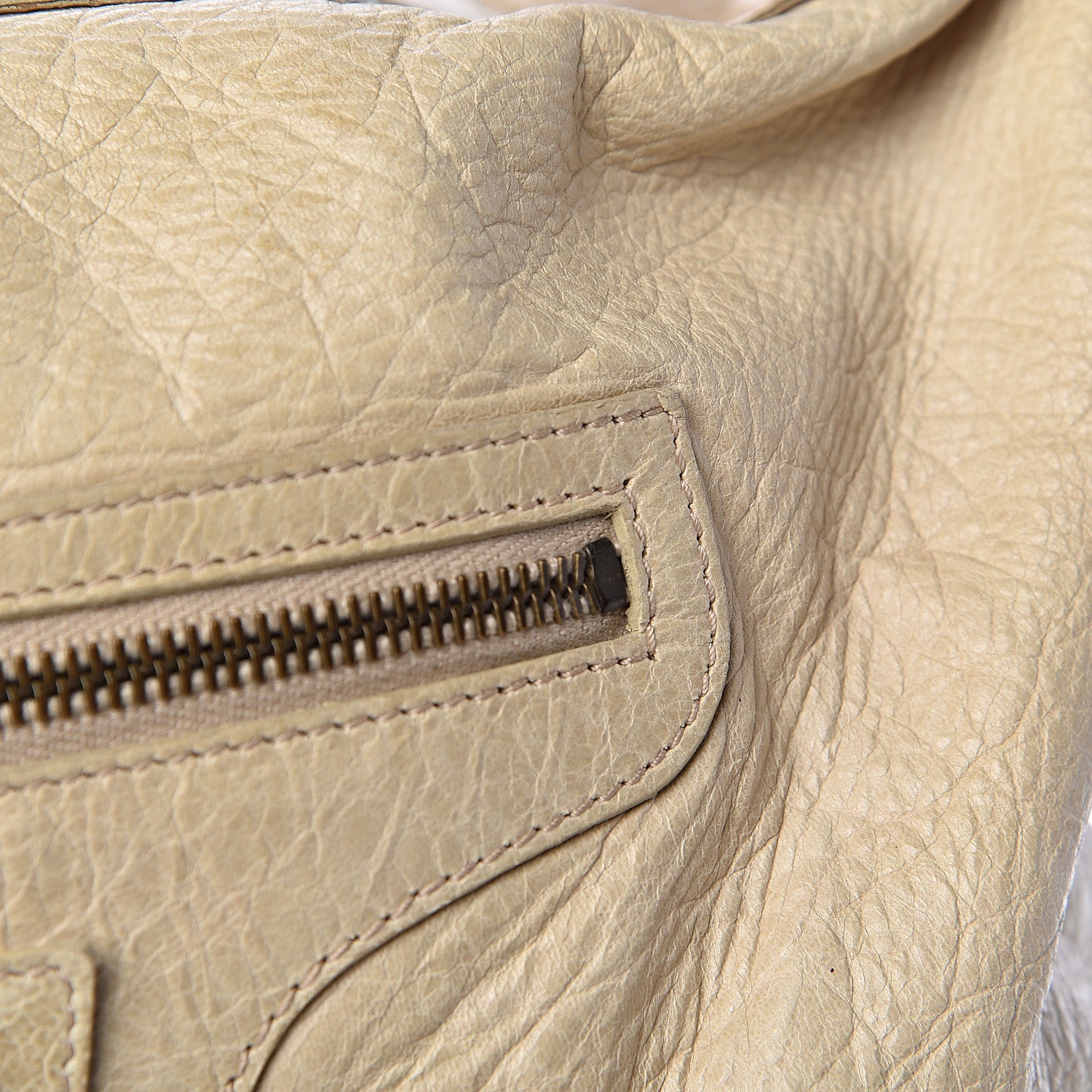Balenciaga Agneau Classic Hardware Day Hobo Praline 17 of 22