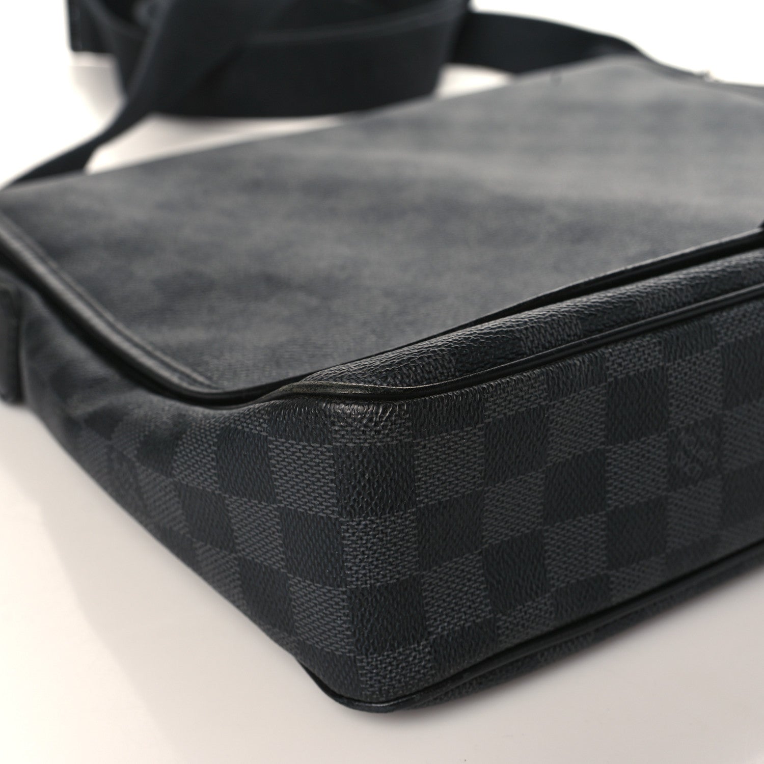 Louis Vuitton Damier Graphite Daniel MM 6 of 8