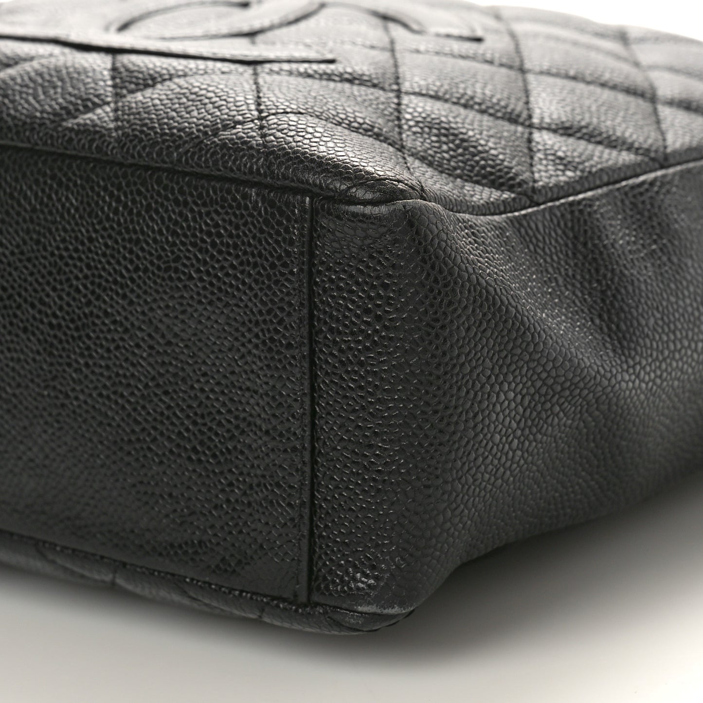 Caviar Quilted Petit Shopping Tote PST Black