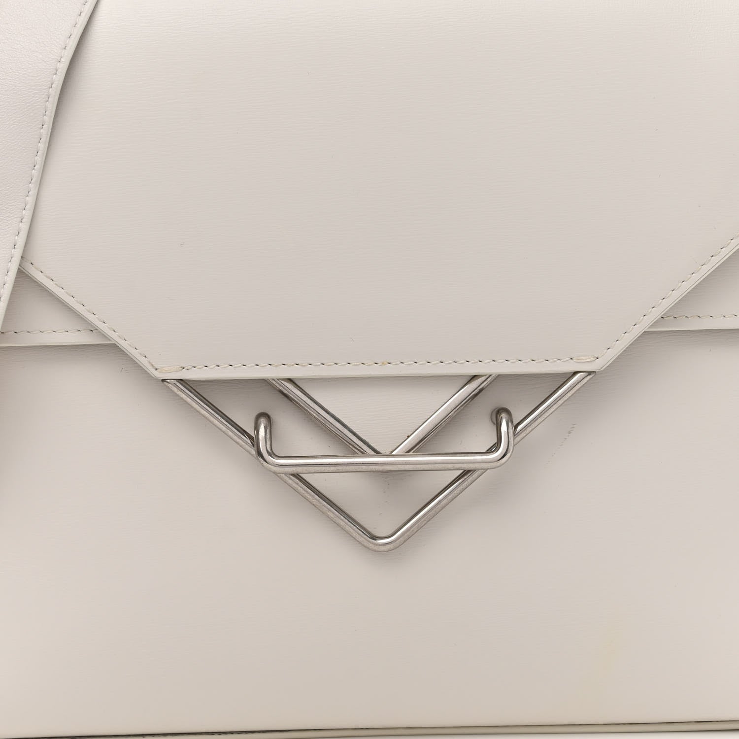 Bottega Veneta Box Calfskin Nappa Clip Bag Chalk 7 of 9