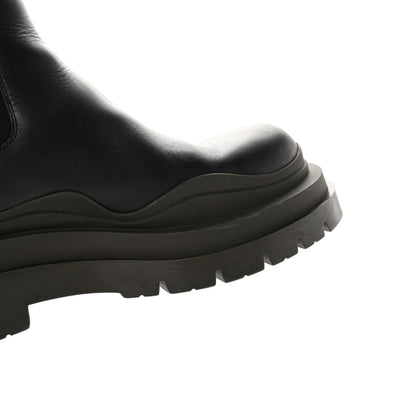 Bottega Veneta Calfskin The Tire Chelsea Boots 38 Black Camping 9 of 16