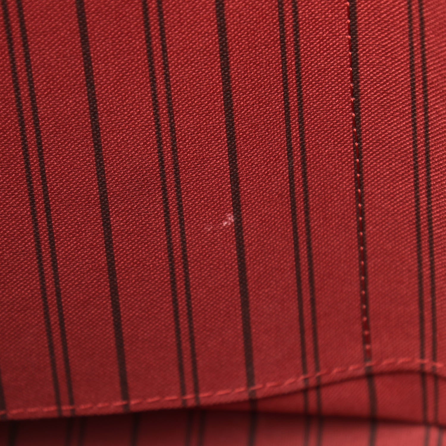 Louis Vuitton Empreinte Melie Cherry 18 of 18