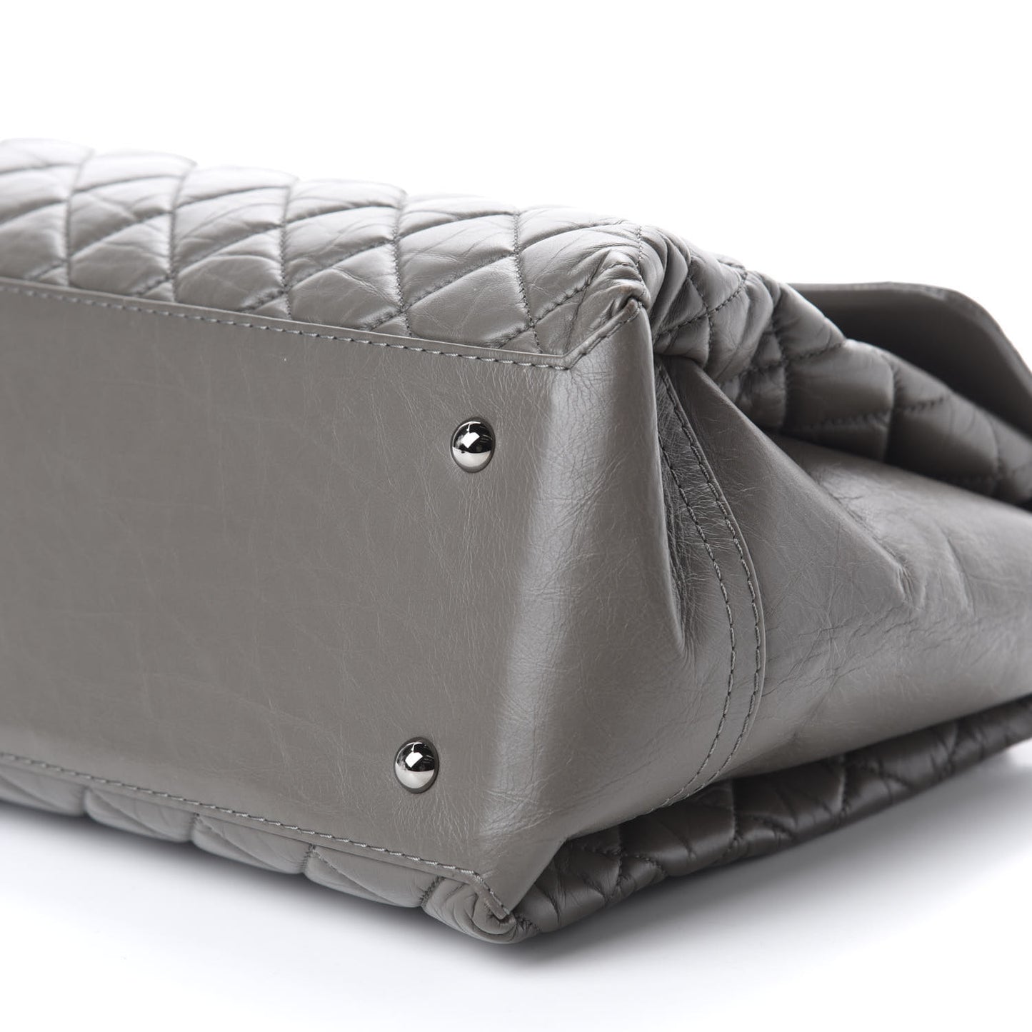Aged Calfskin Medium Lady Pearly Flap Grey