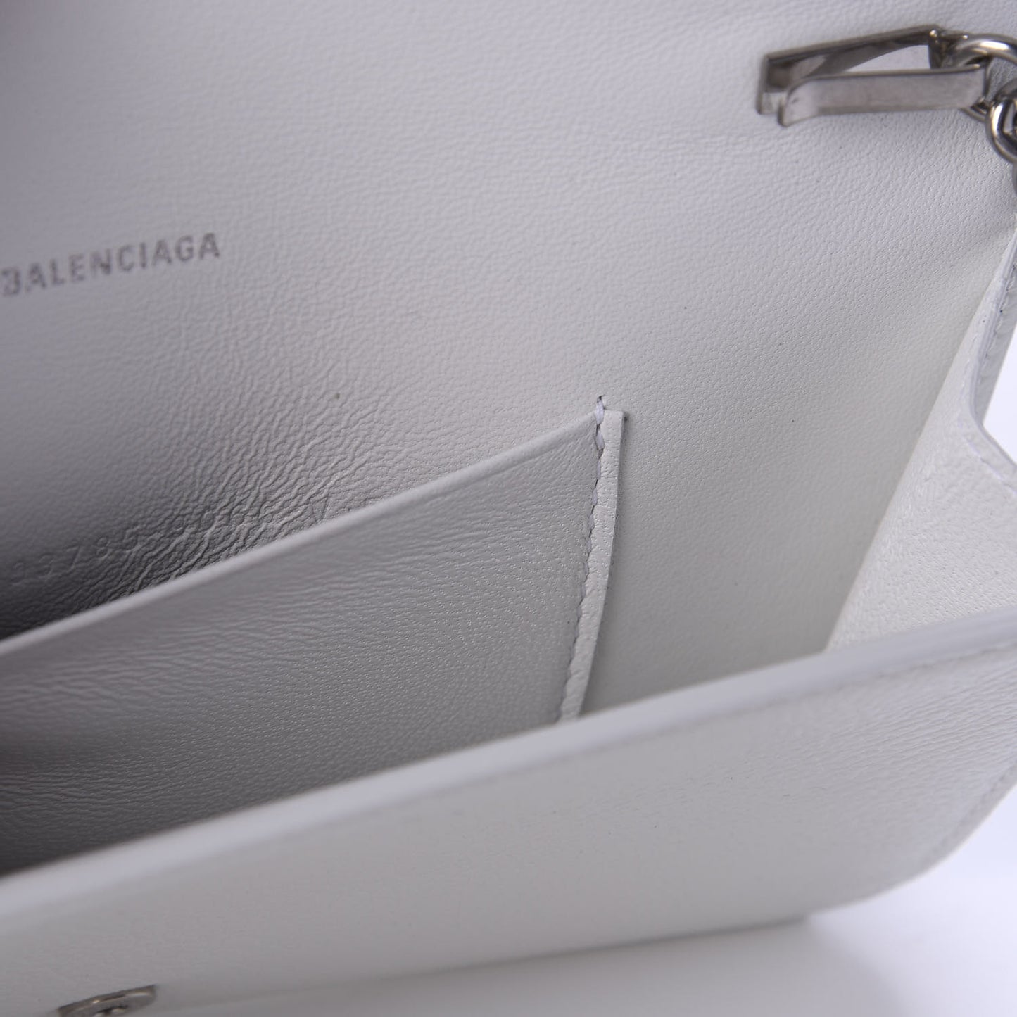 Grained Calfskin Logo Cash Phone Holder Wallet On Chain White Fluo Pink