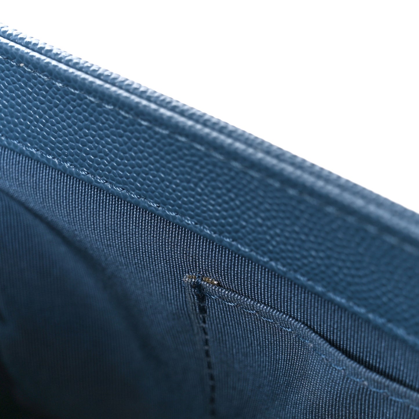 Caviar Chevron Quilted New Medium Boy Flap Blue