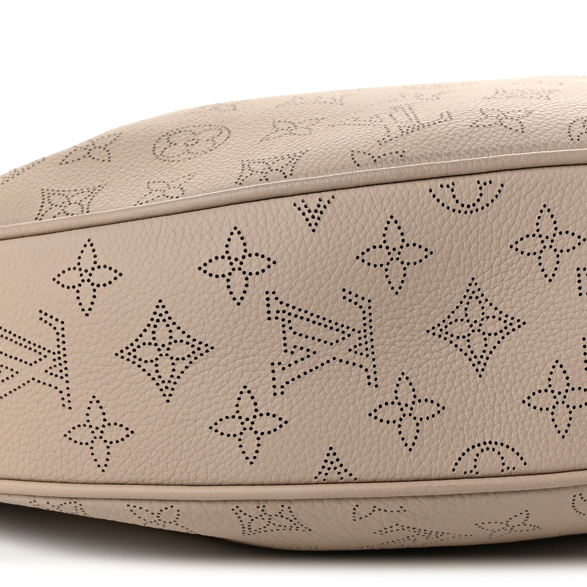 Louis Vuitton Mahina Baia MM Galet 9 of 10