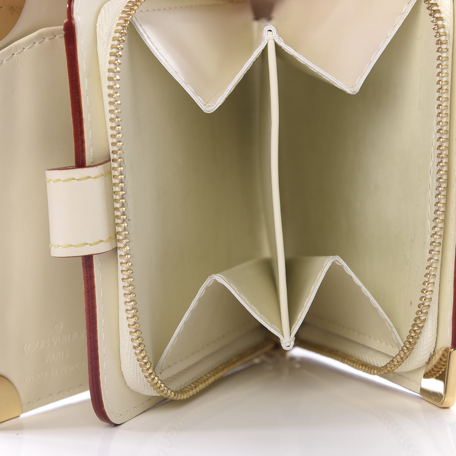Louis Vuitton Suhali Compact Zipped Wallet White 5 of 7