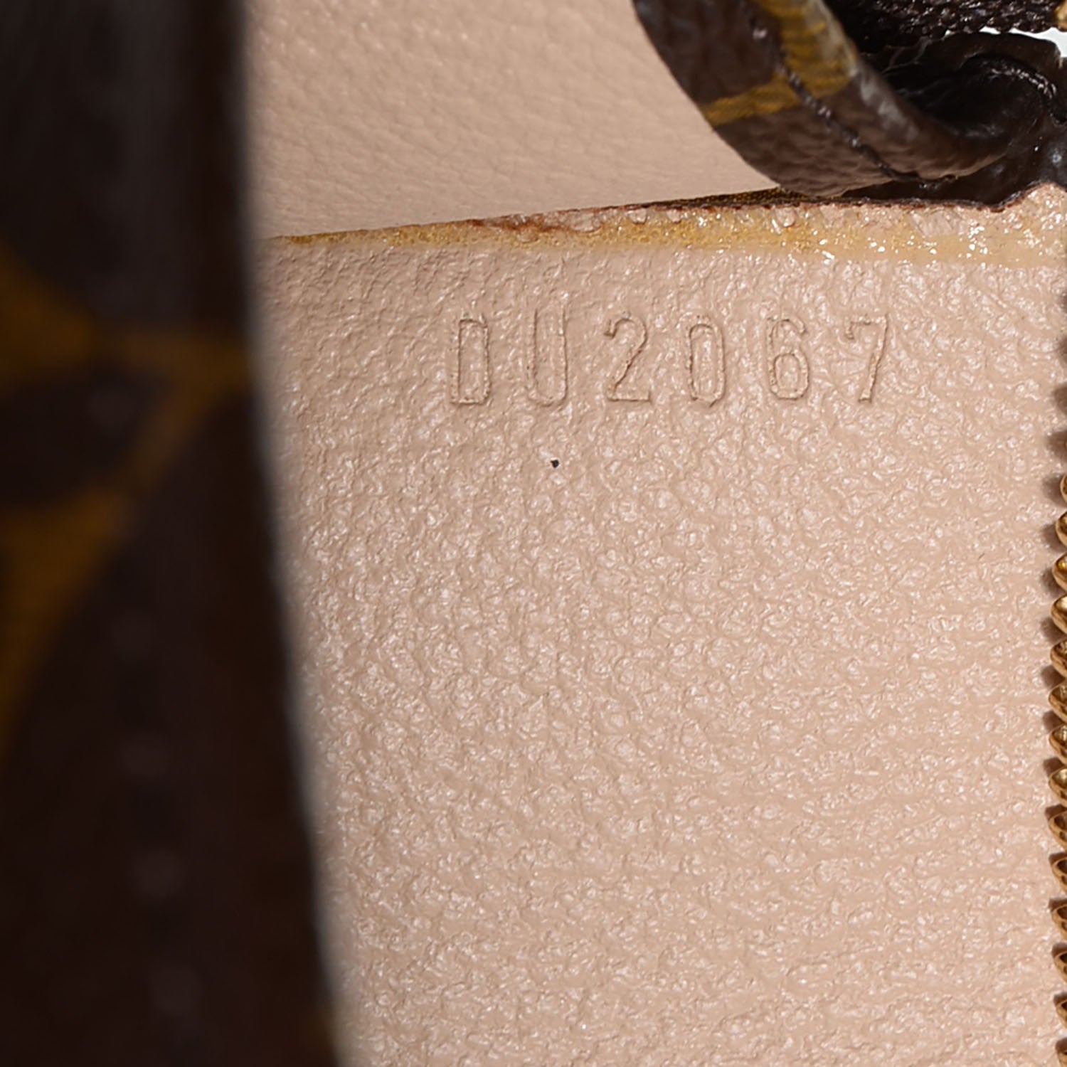 Louis Vuitton Monogram Toiletry Pouch 19 6 of 7