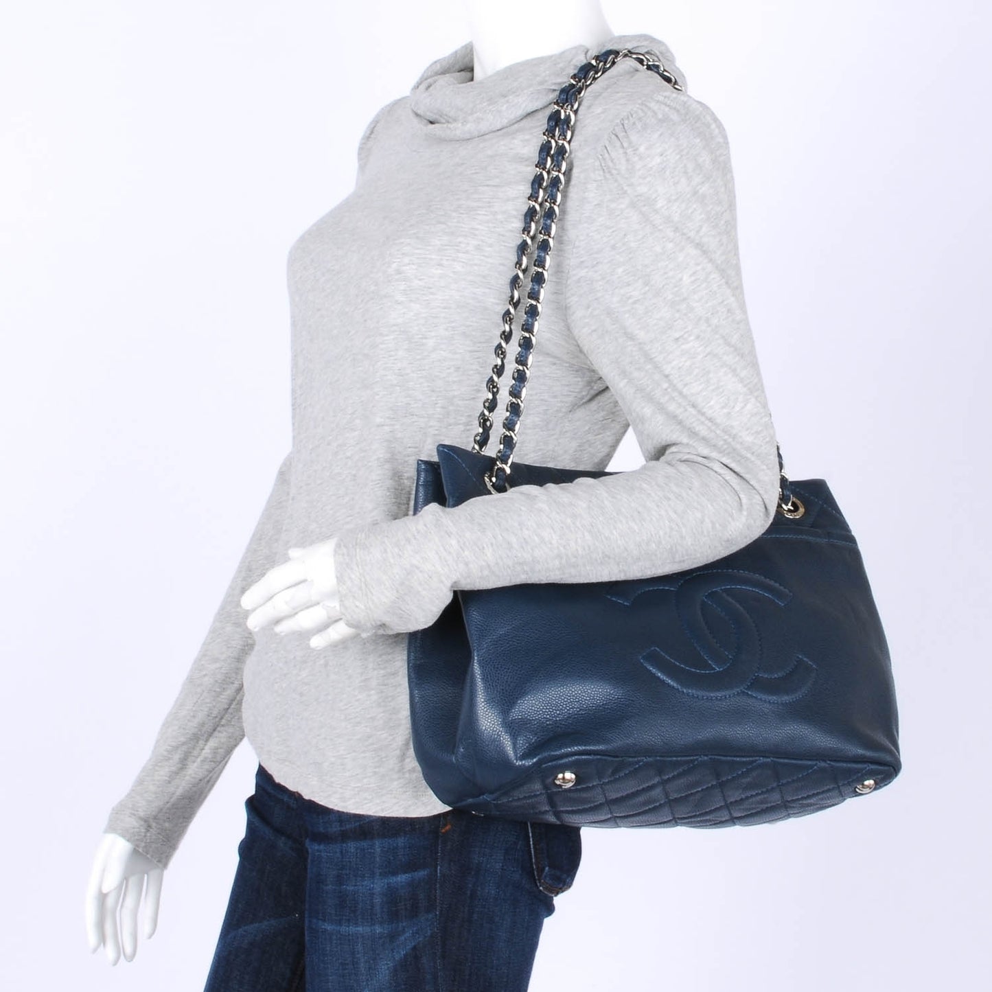 Caviar CC Timeless Soft Tote Blue
