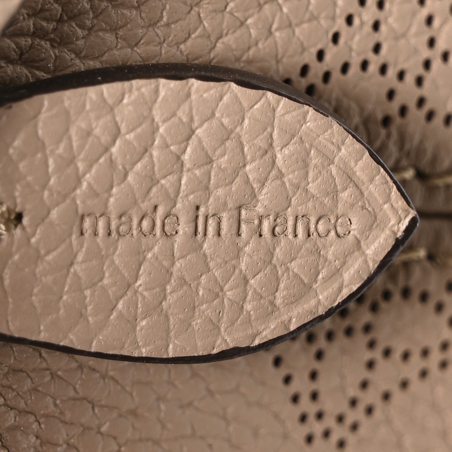 Louis Vuitton Mahina Bella Galet 8 of 11