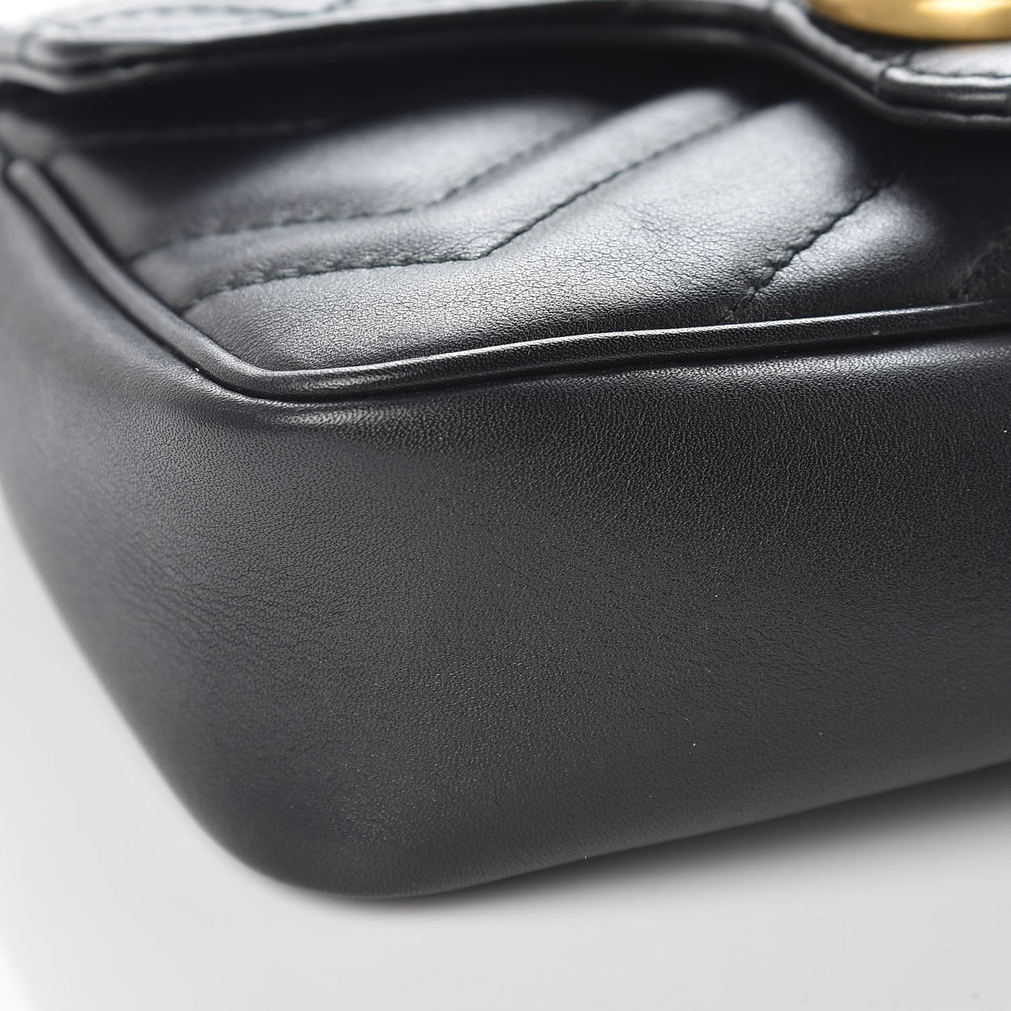 Calfskin Matelasse Super Mini GG Marmont Shoulder Bag Black