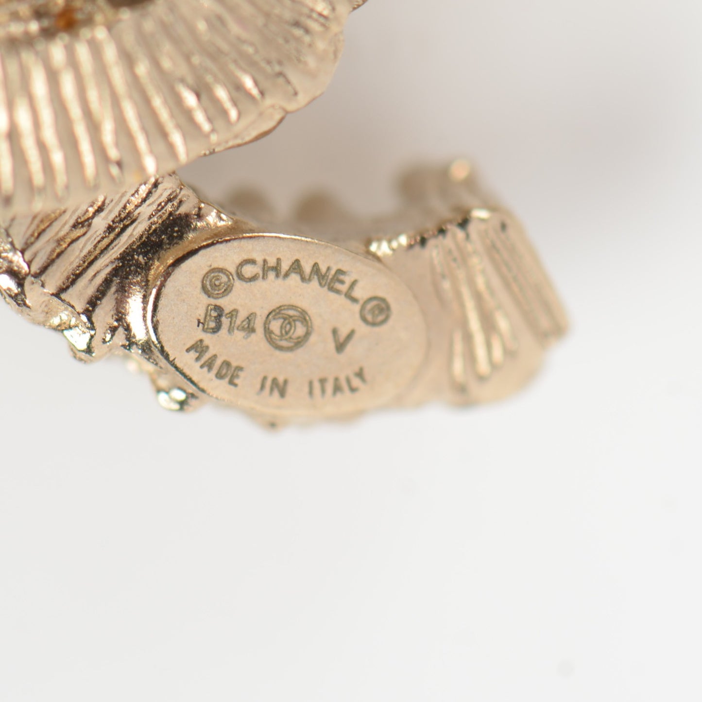 Enamel CC Baroque Earrings Black Gold