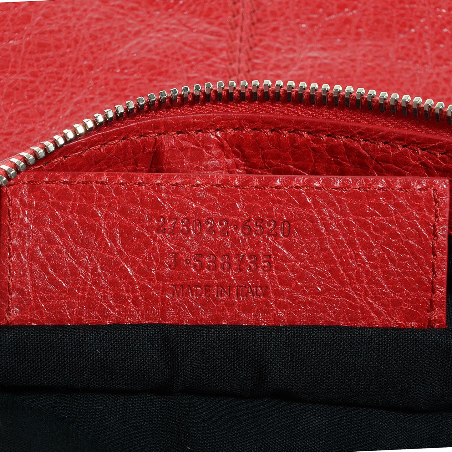 Agneau Classic Hardware Medium Clip Clutch Rouge Coquelicot