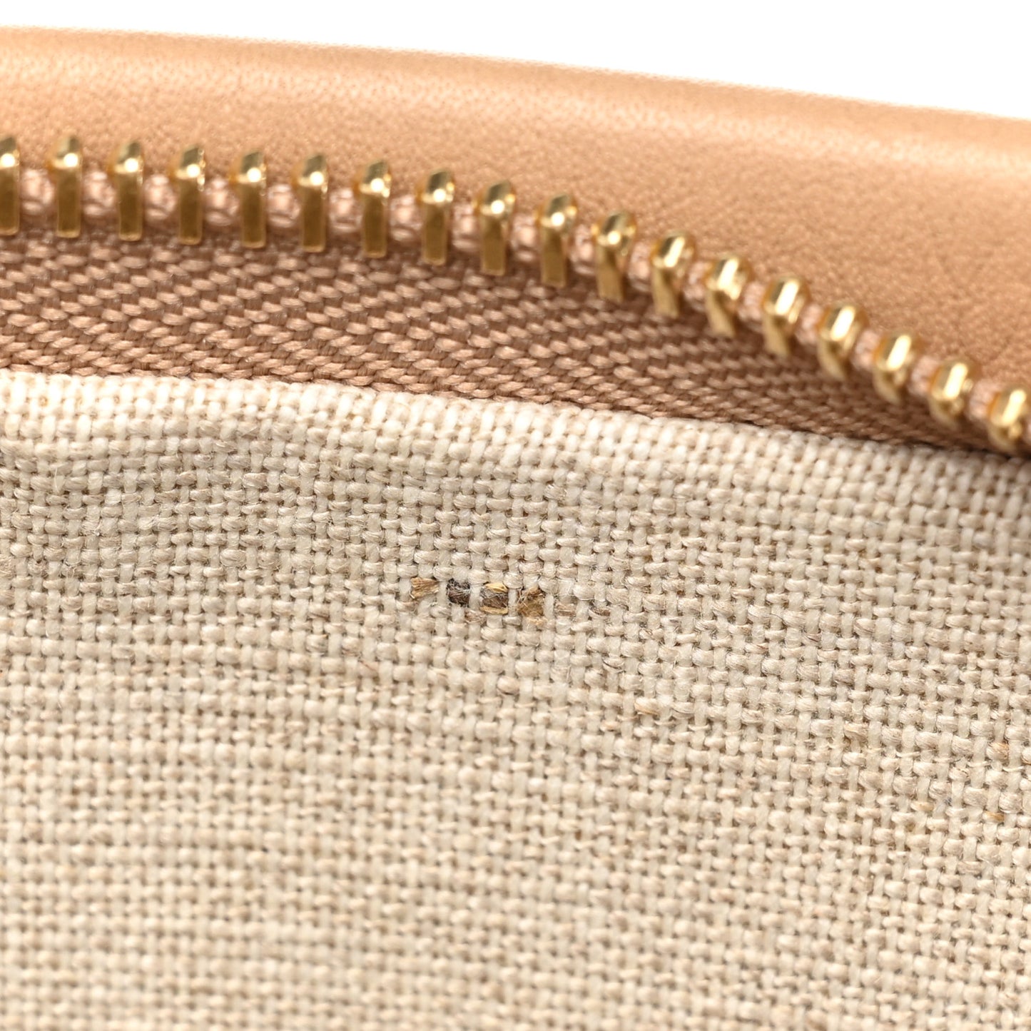 Pebbled Calfskin Zip Bucket Bag Aglio