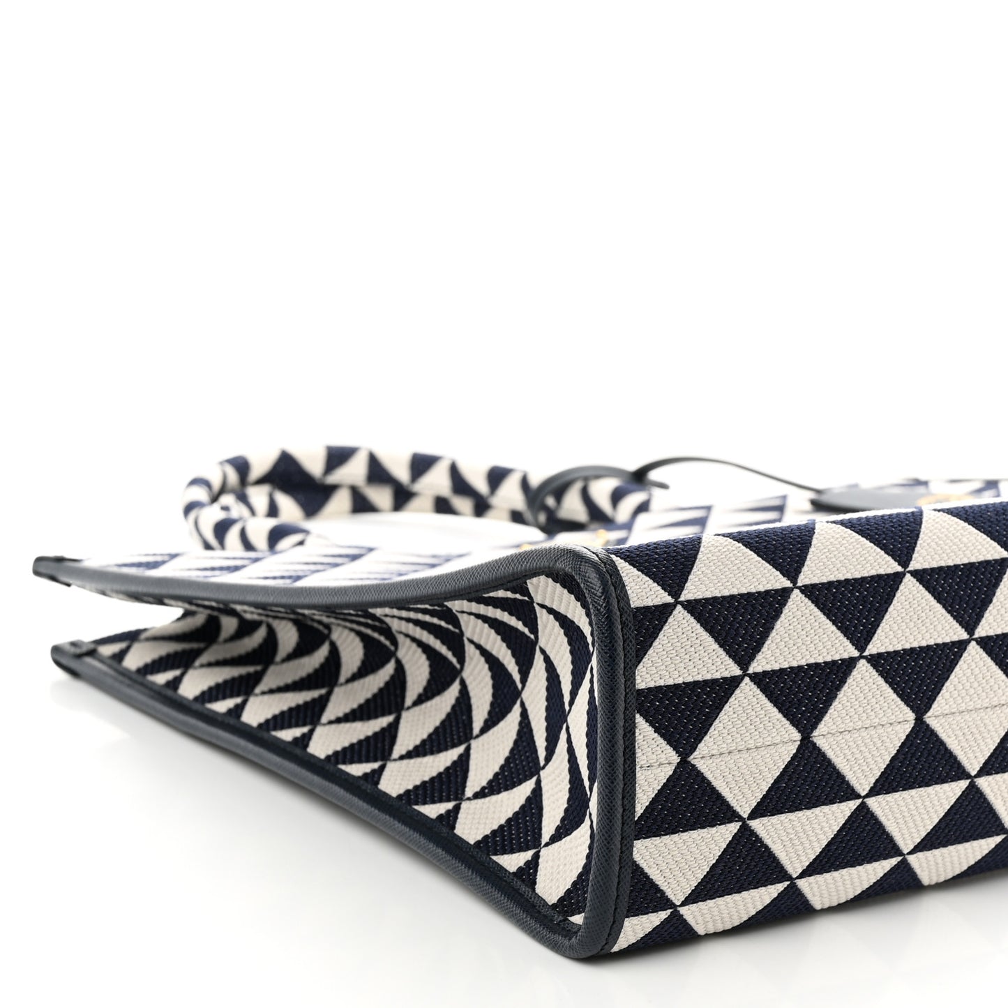 Jacquard Saffiano Triangolo Symbole Embroidered Large Tote Baltico Talco