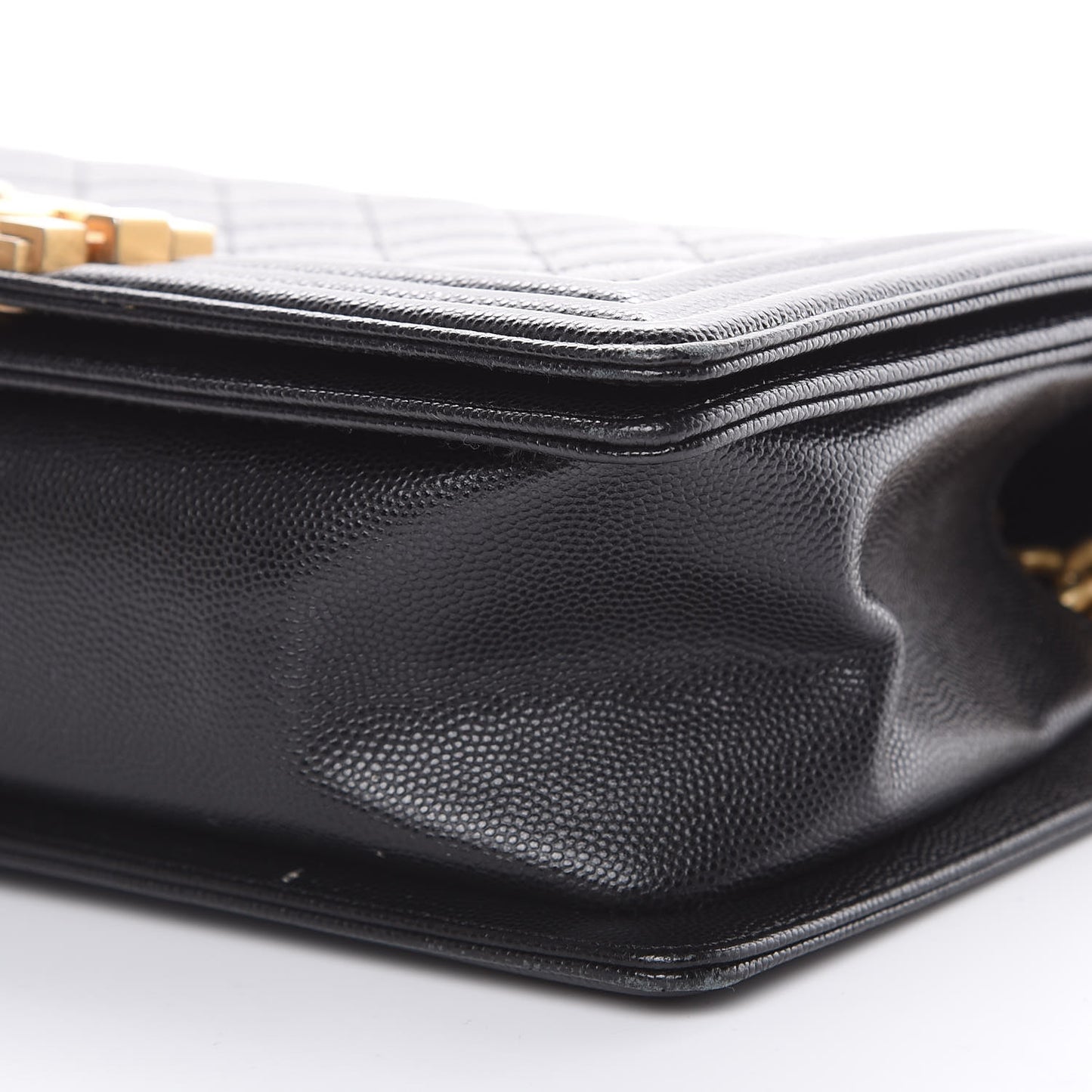 Caviar Quilted Medium Boy Flap Black