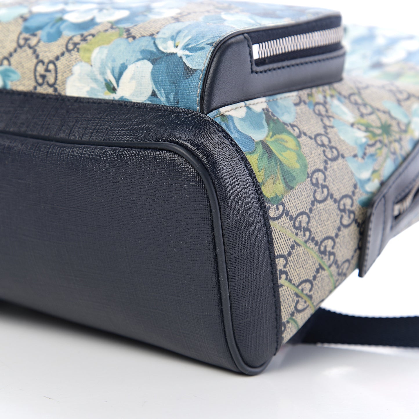 GG Supreme Monogram Blooms Small Day Backpack Blue