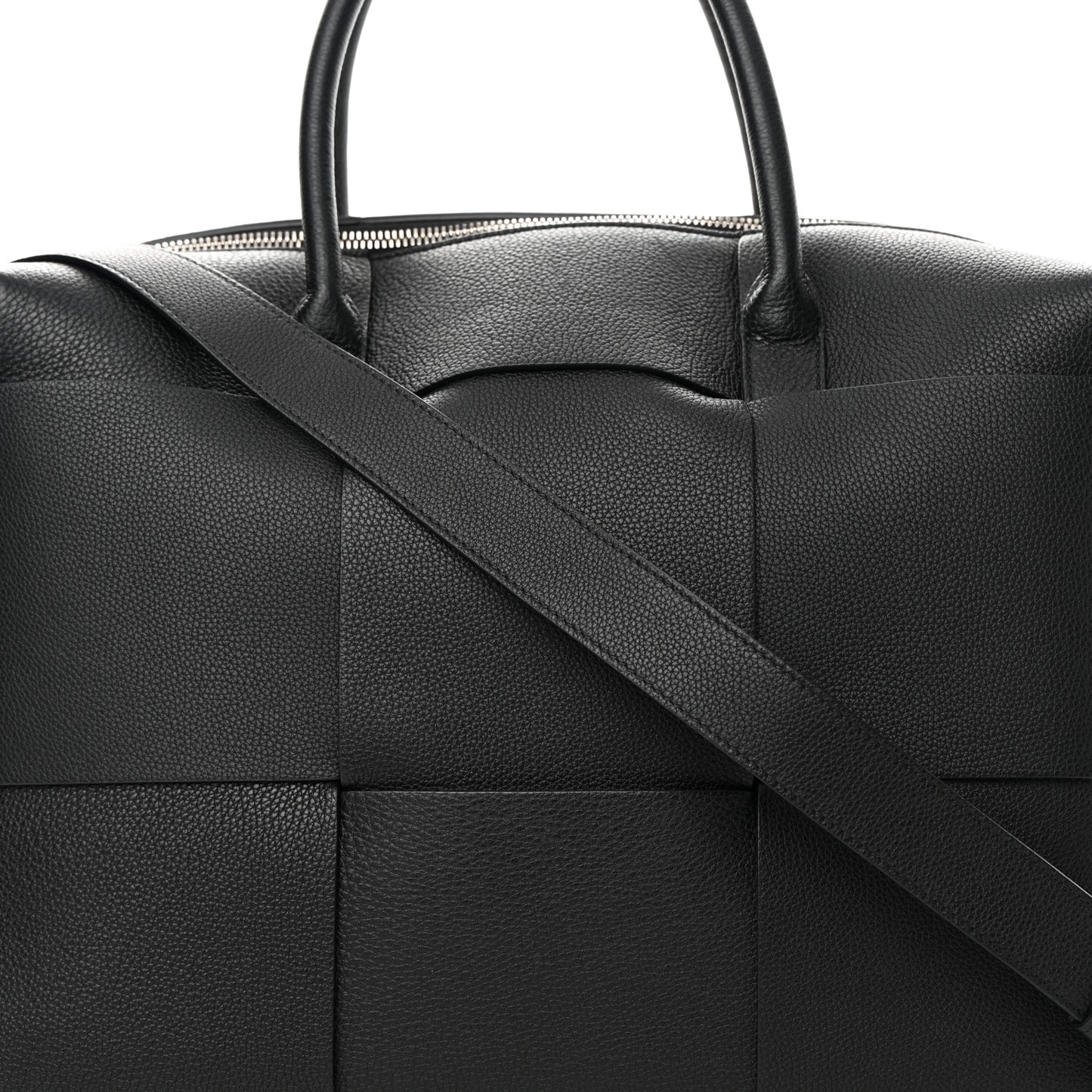 Calfskin Maxi Intrecciato Arco Black