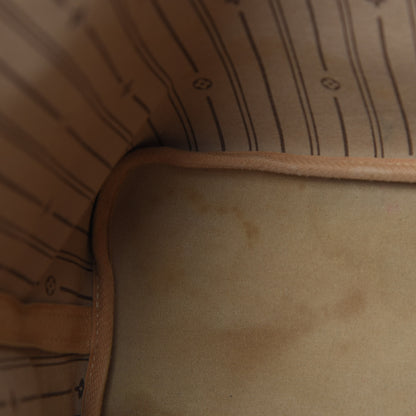 Louis Vuitton Monogram Neverfull MM 11 of 20