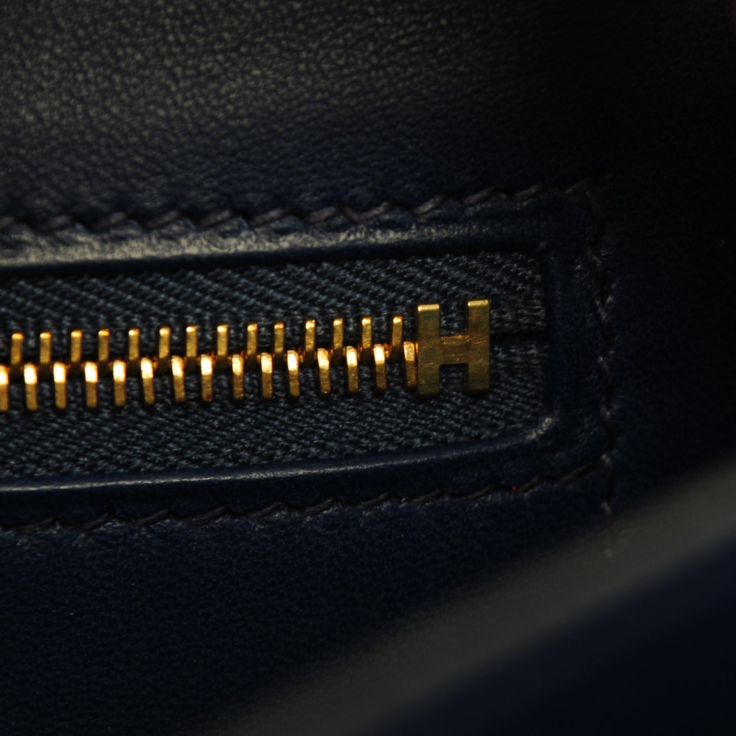Epsom Constance 24 Bleu Saphir