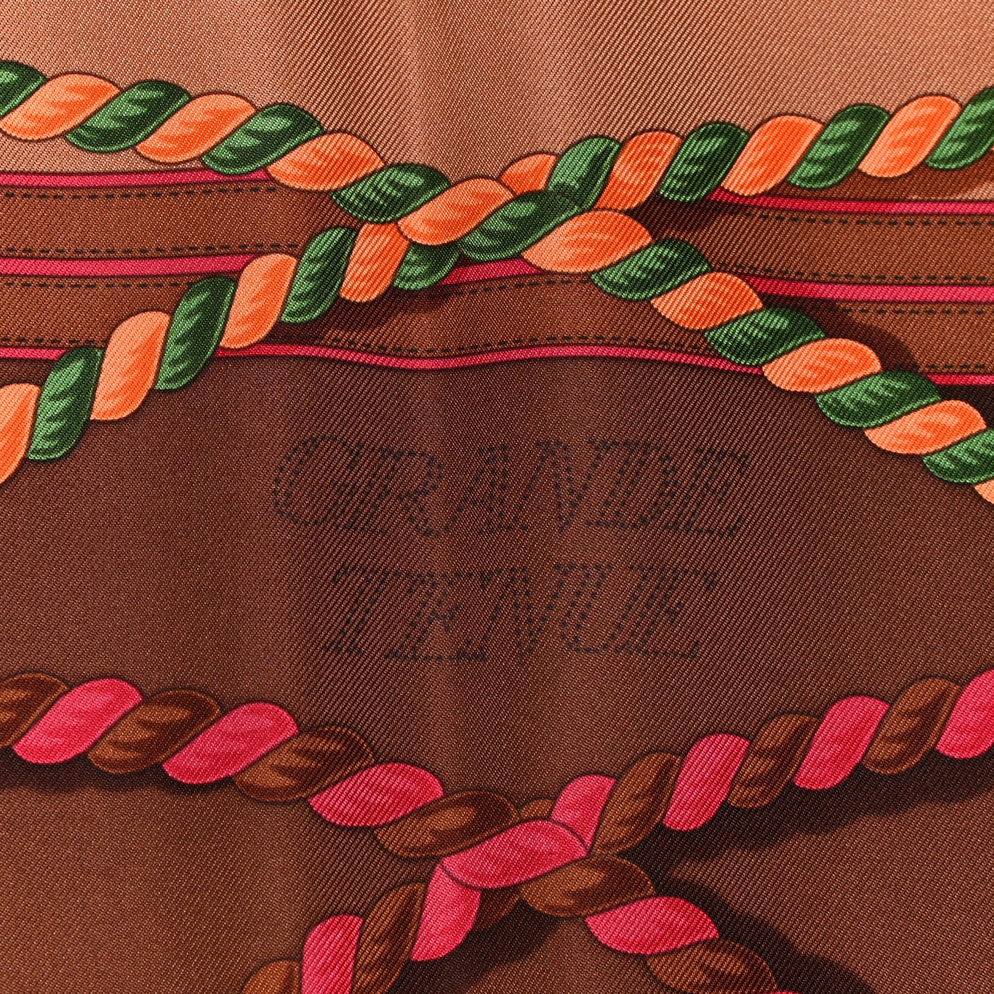 Silk Grande Tenue Scarf 90 Chataigne Framboise Vert