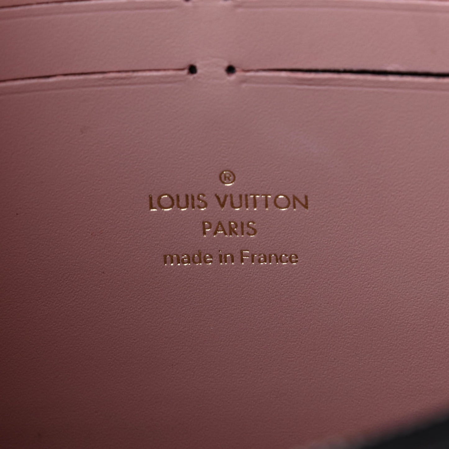 Damier Ebene Croisette Chain Wallet Magnolia