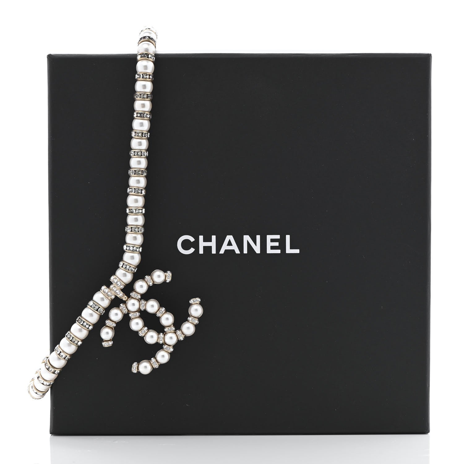Chanel Pearl Crystal Nefertiti CC Short Necklace Gold 10 of 10