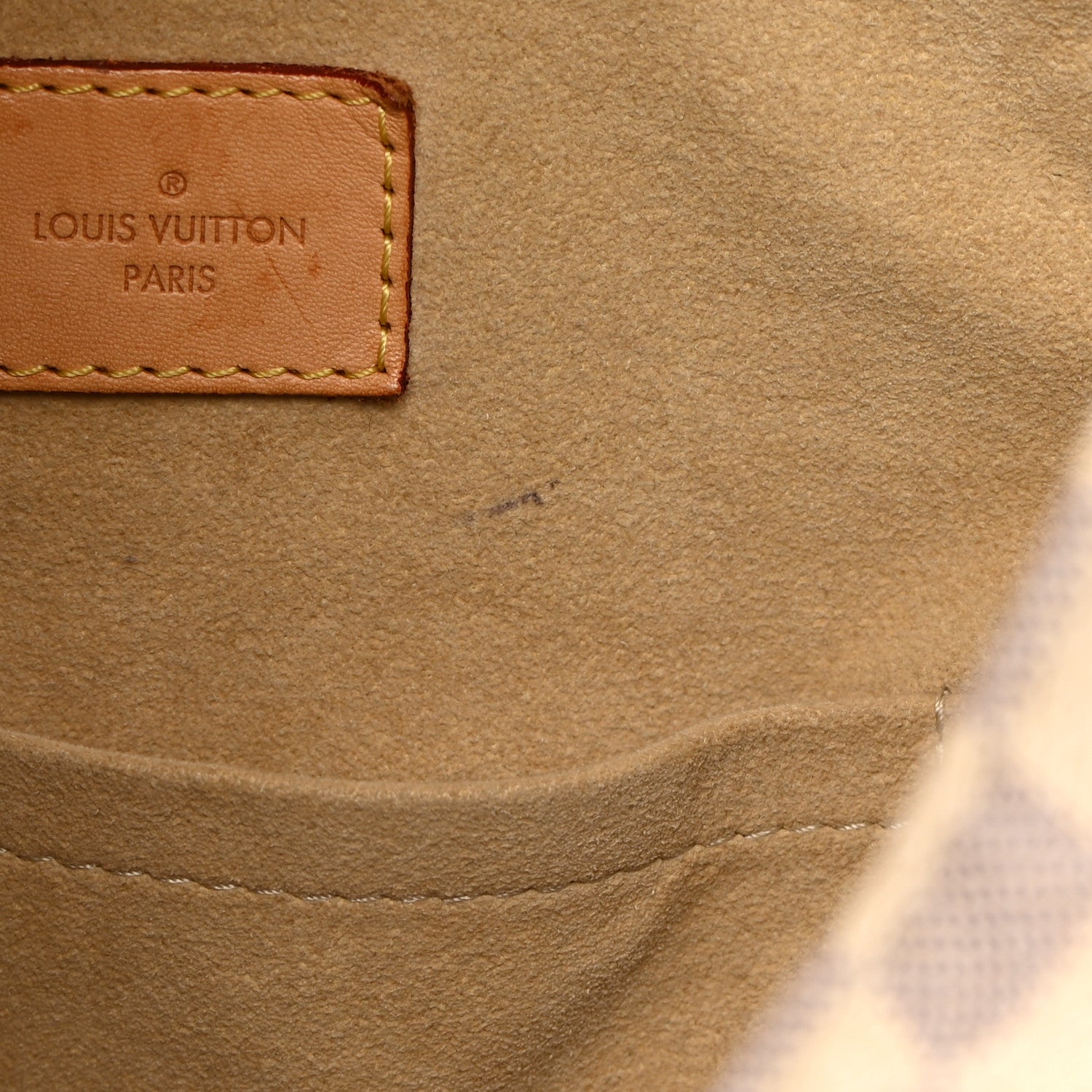Louis Vuitton Damier Azur Artsy MM 13 of 19