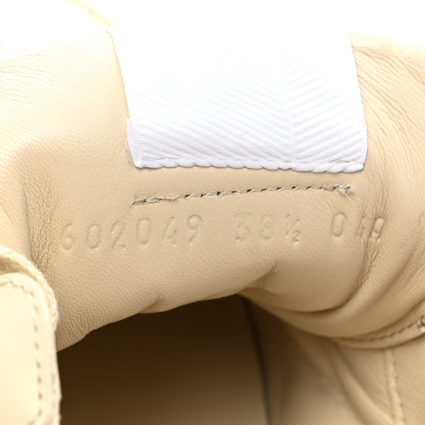 X DISNEY Calfskin Mickey Mouse Womens Rhyton Sneakers 38.5 Ivory