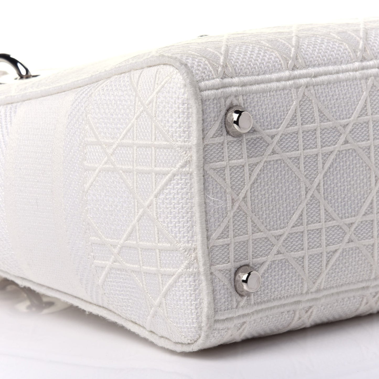 Canvas Embroidered Cannage Medium Lady D-Lite White