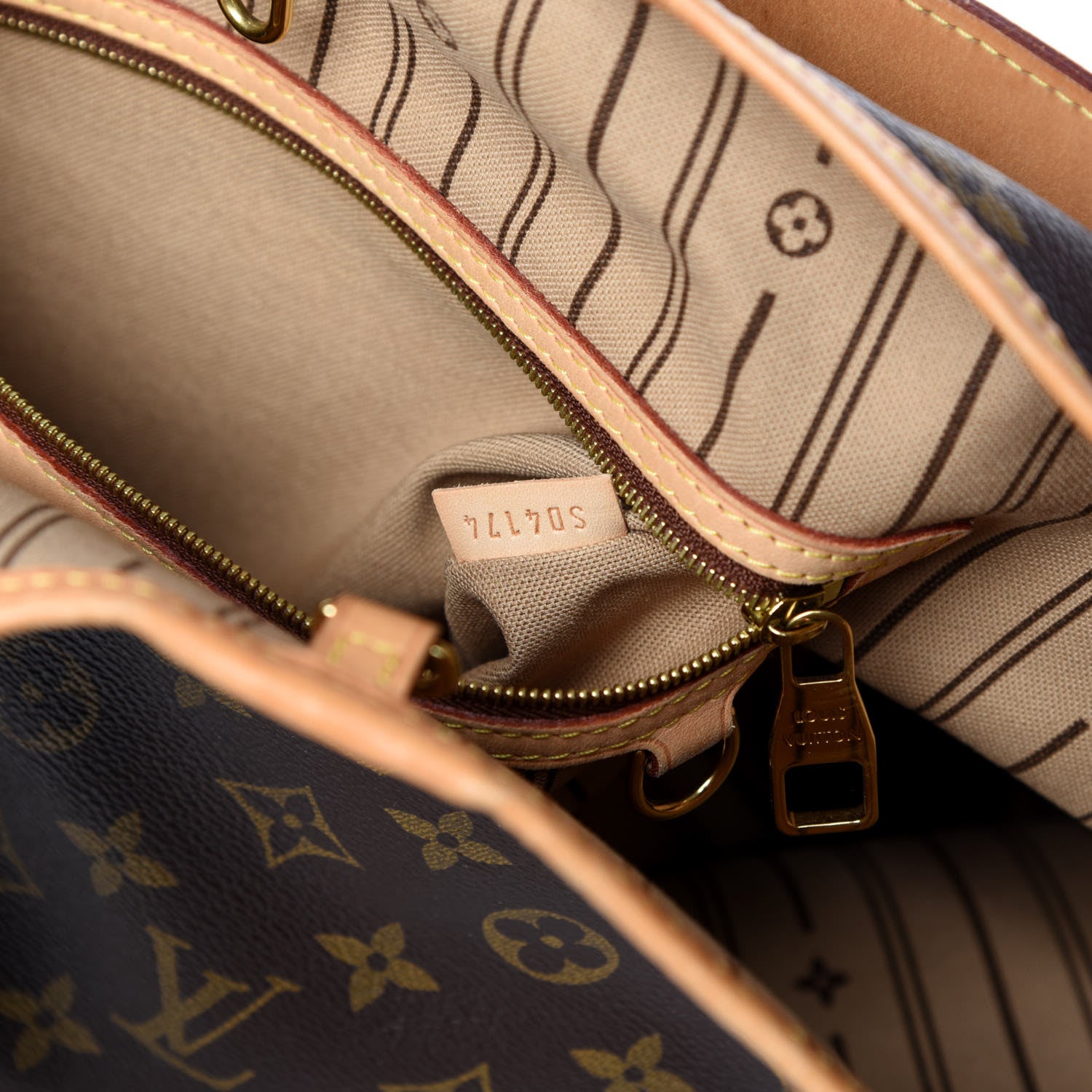 Louis Vuitton Monogram Delightful MM 11 of 18