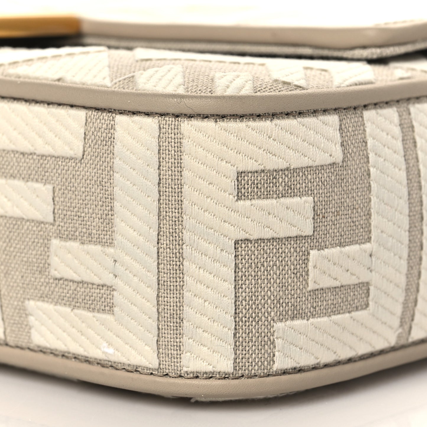 Canvas Vitello King FF Embroidered Baguette Grezzo White Nuvola