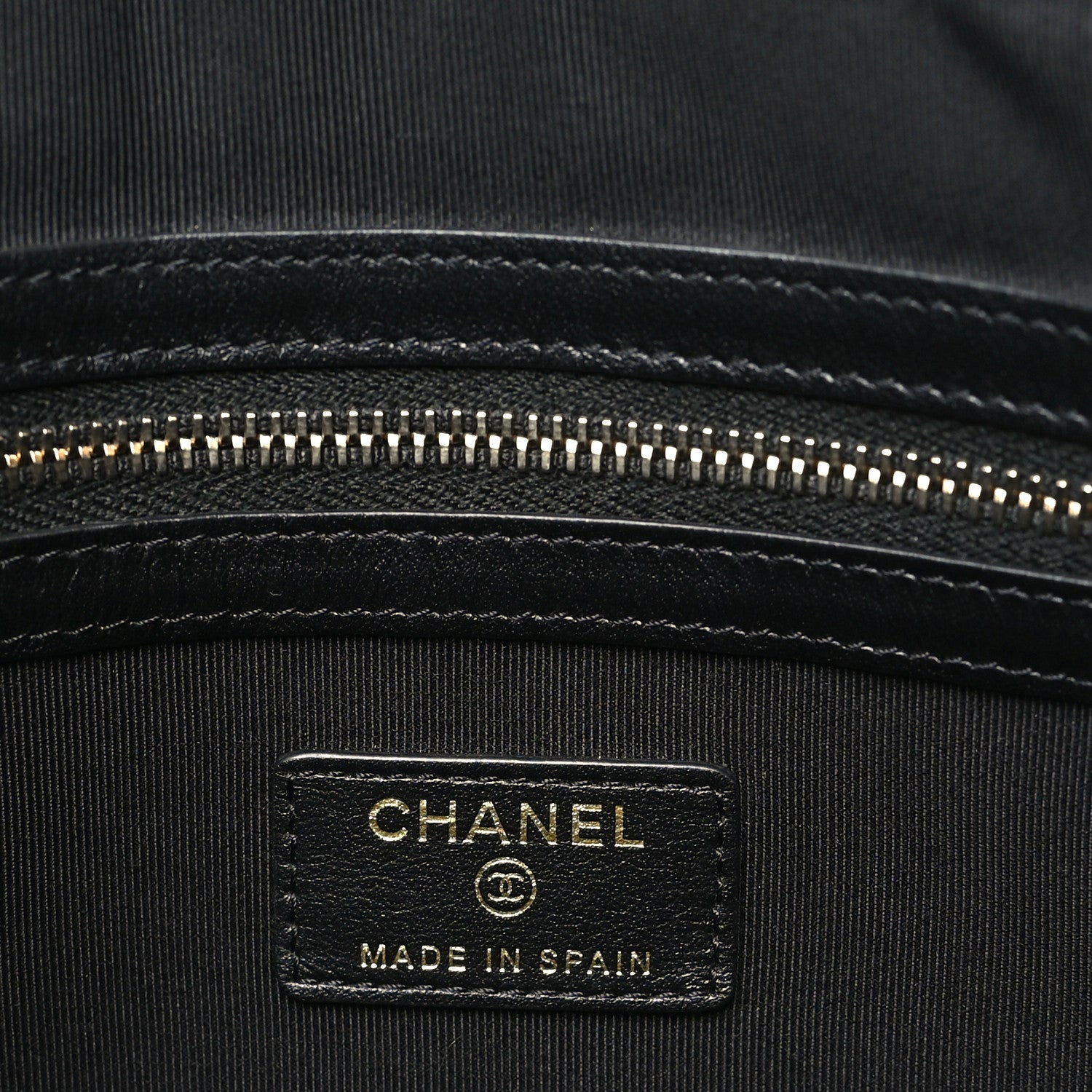 Chanel Caviar Quilted Large Boy Cosmetic Case Black Black 6 of 8