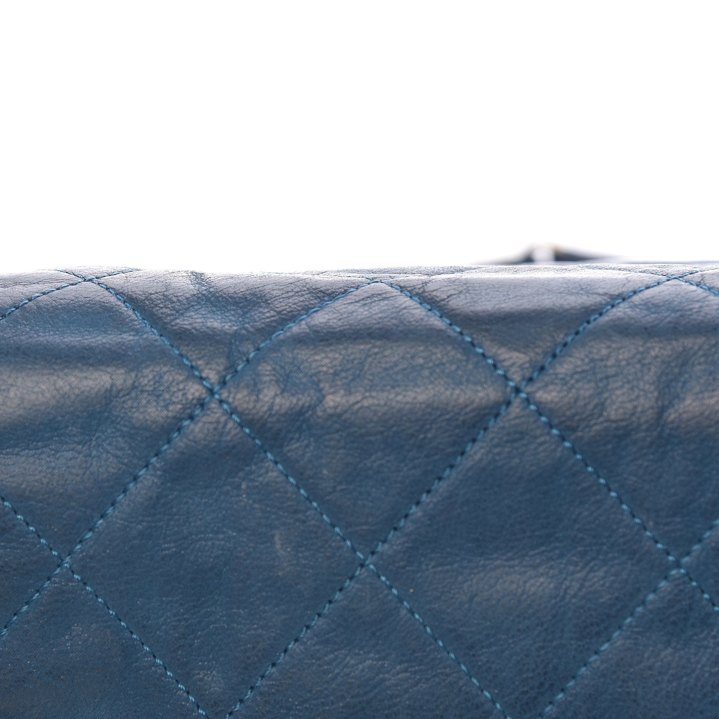 Iridescent Calfskin Large Chic Quilt Flap Dark Blue