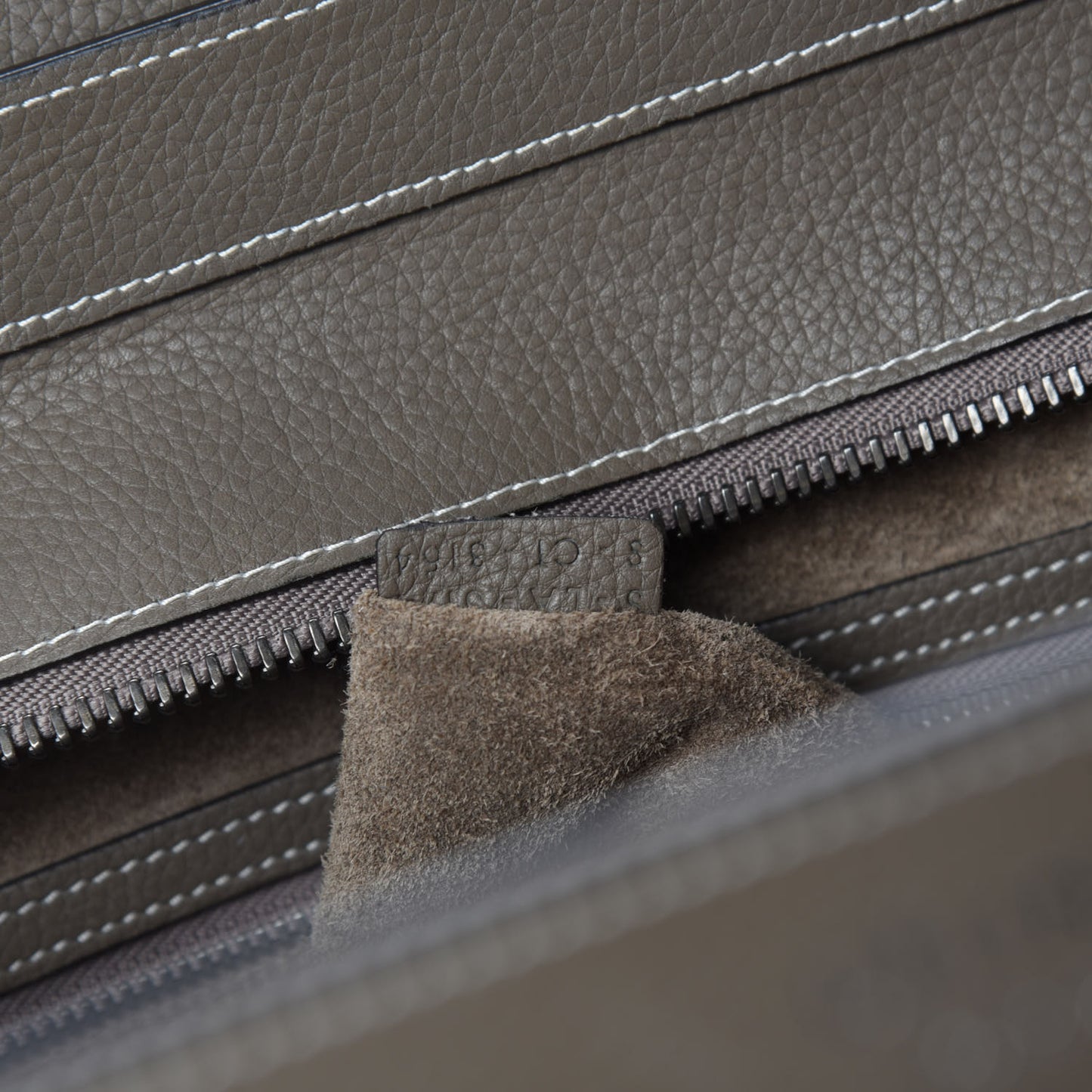 Drummed Calfskin Mini Luggage Souris