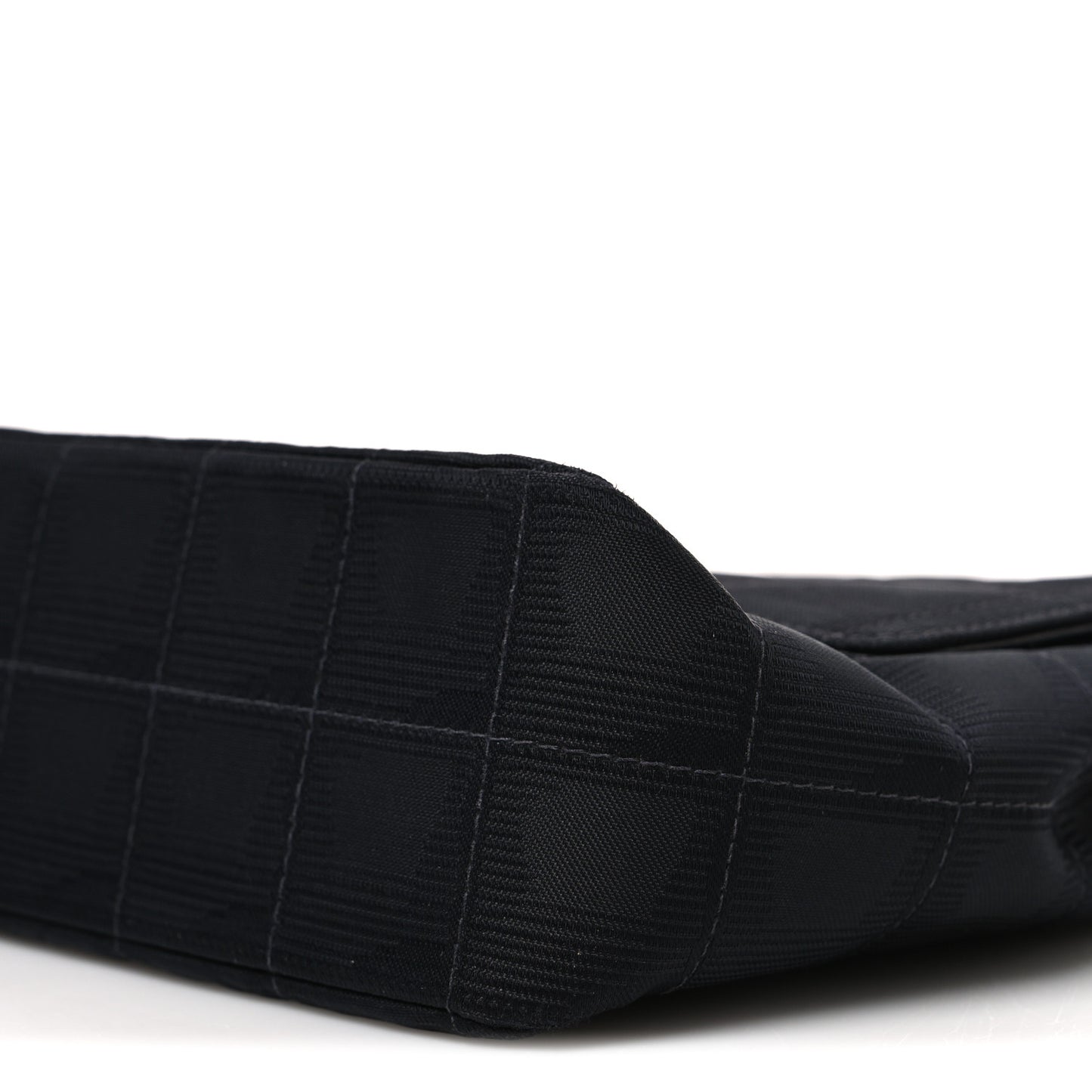 Nylon Medium Travel Flap Black
