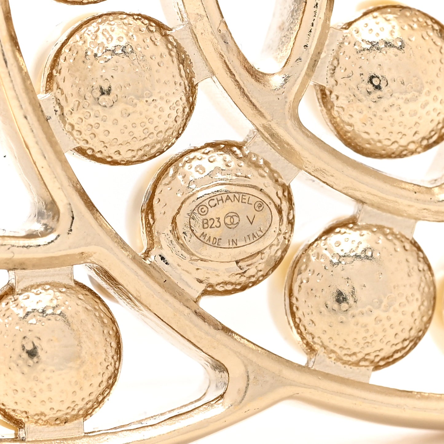 Pearl CC Brooch Light Gold