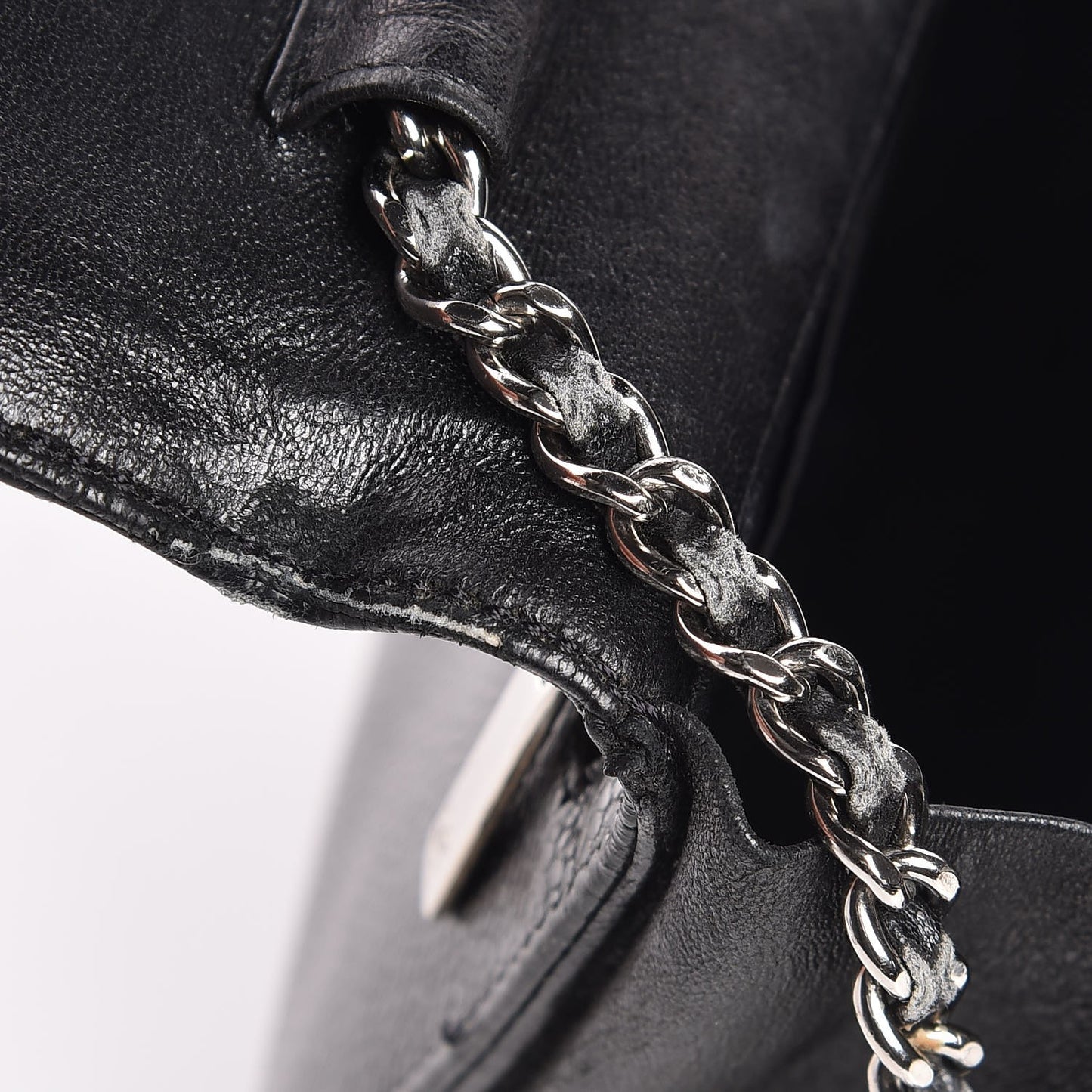 Caviar CC Wallet on Chain Black