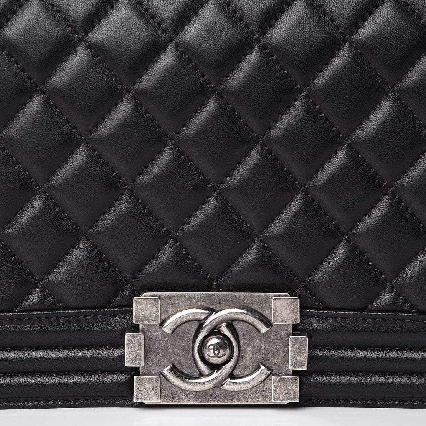 Lambskin Quilted Medium Boy Flap Black