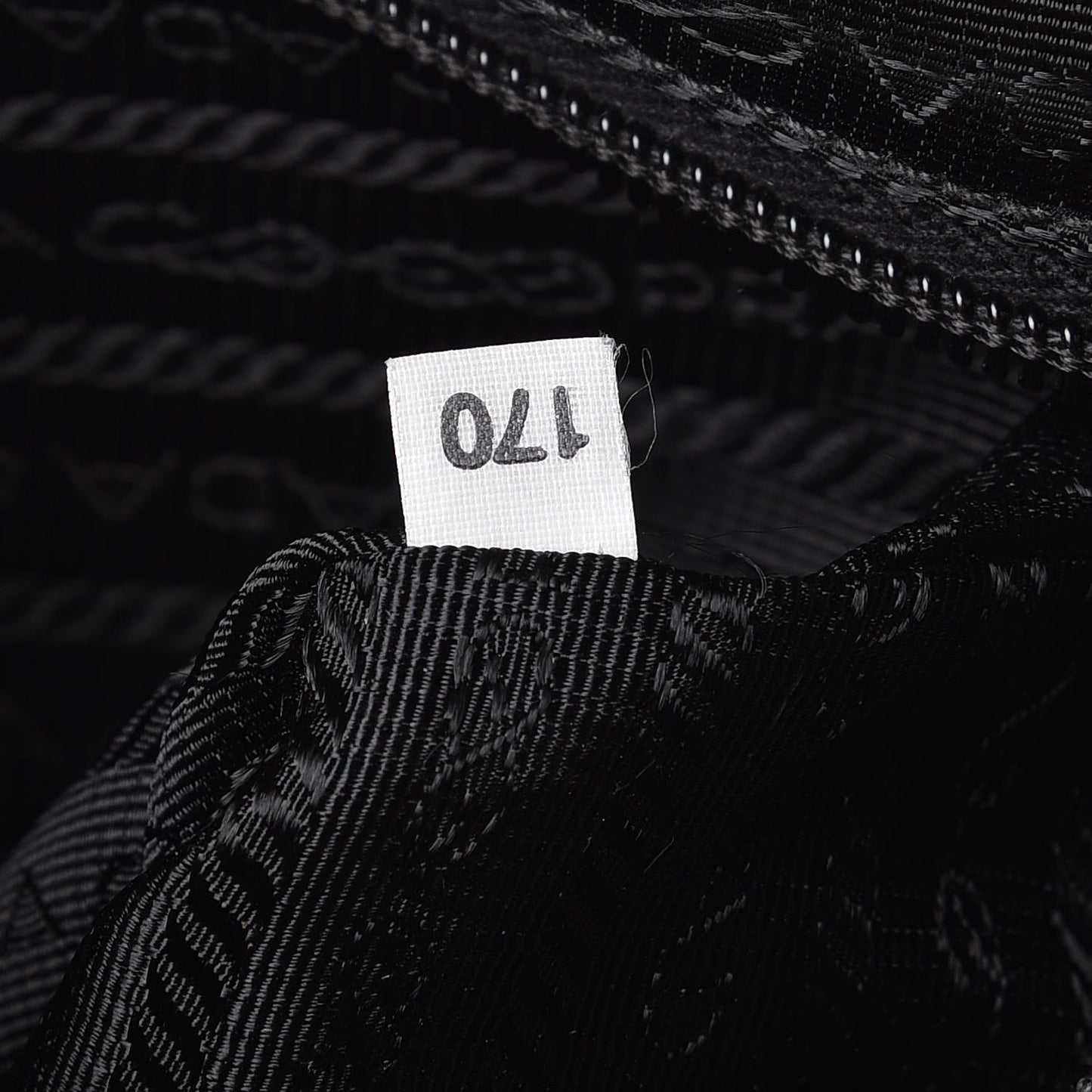 Nylon Vela Messenger Bag Black