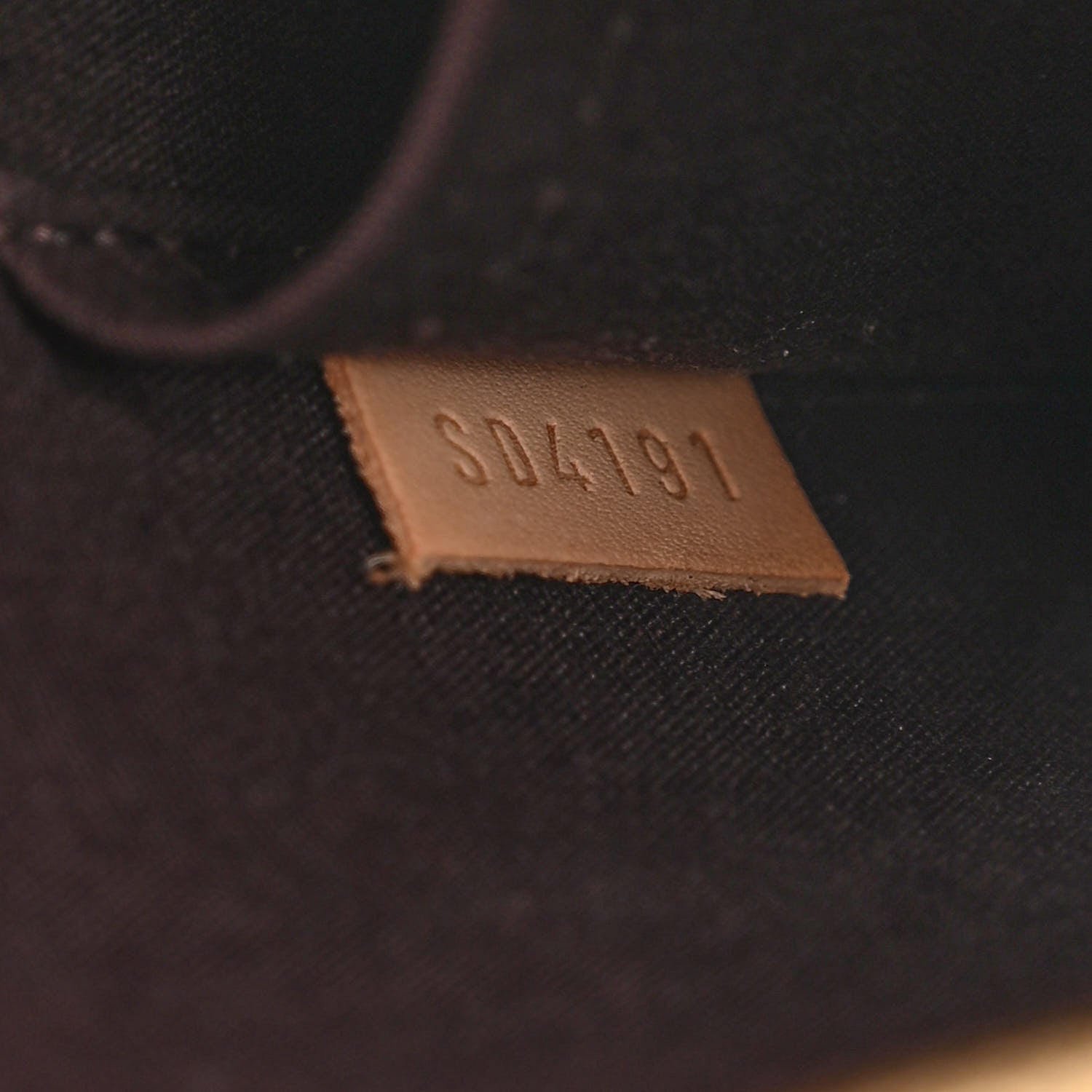 Louis Vuitton Vernis Alma PM Amarante 7 of 10