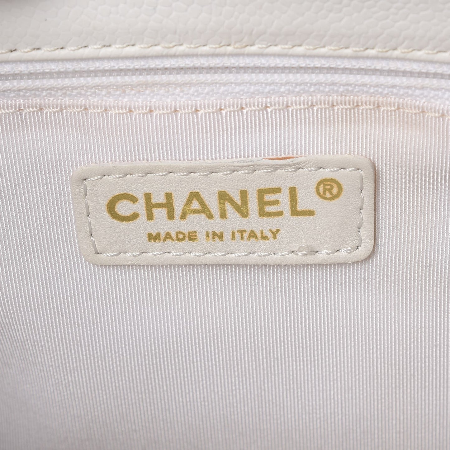 Caviar Quilted Grand Shopping Tote GST White