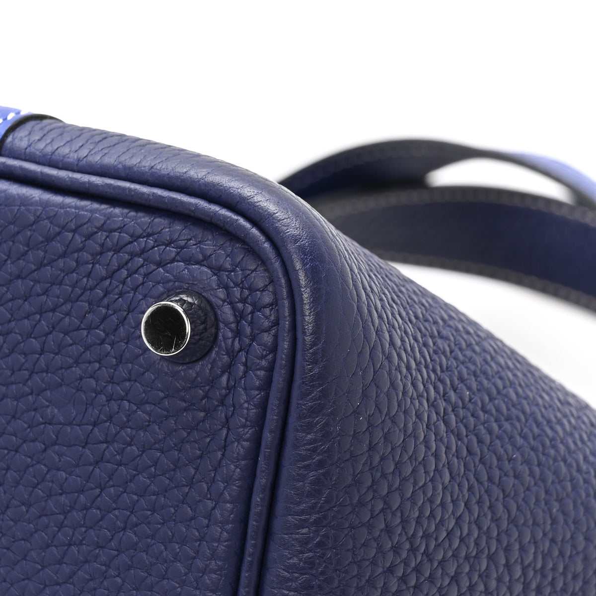 Taurillon Clemence Casaque Picotin Lock 18 PM Bleu Electrique Bleu Encre