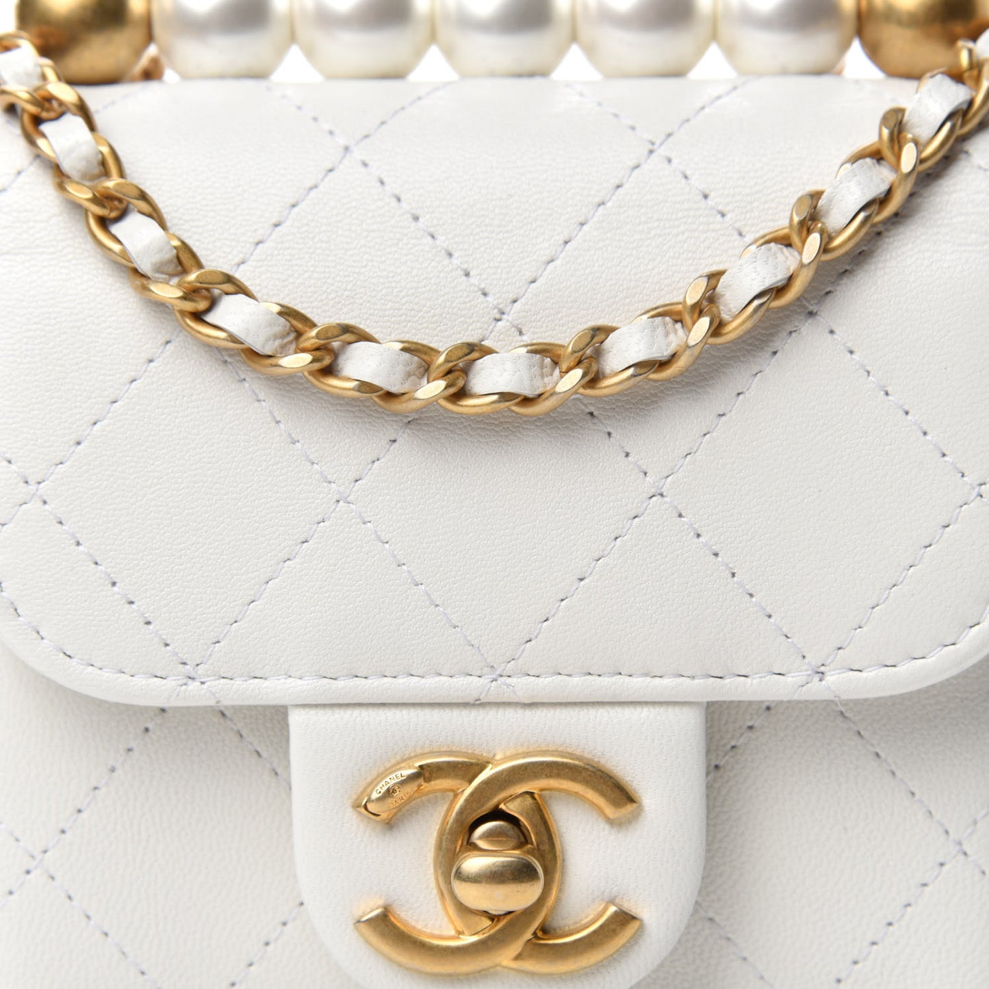 Goatskin Chic Pearls Clutch On Chain White