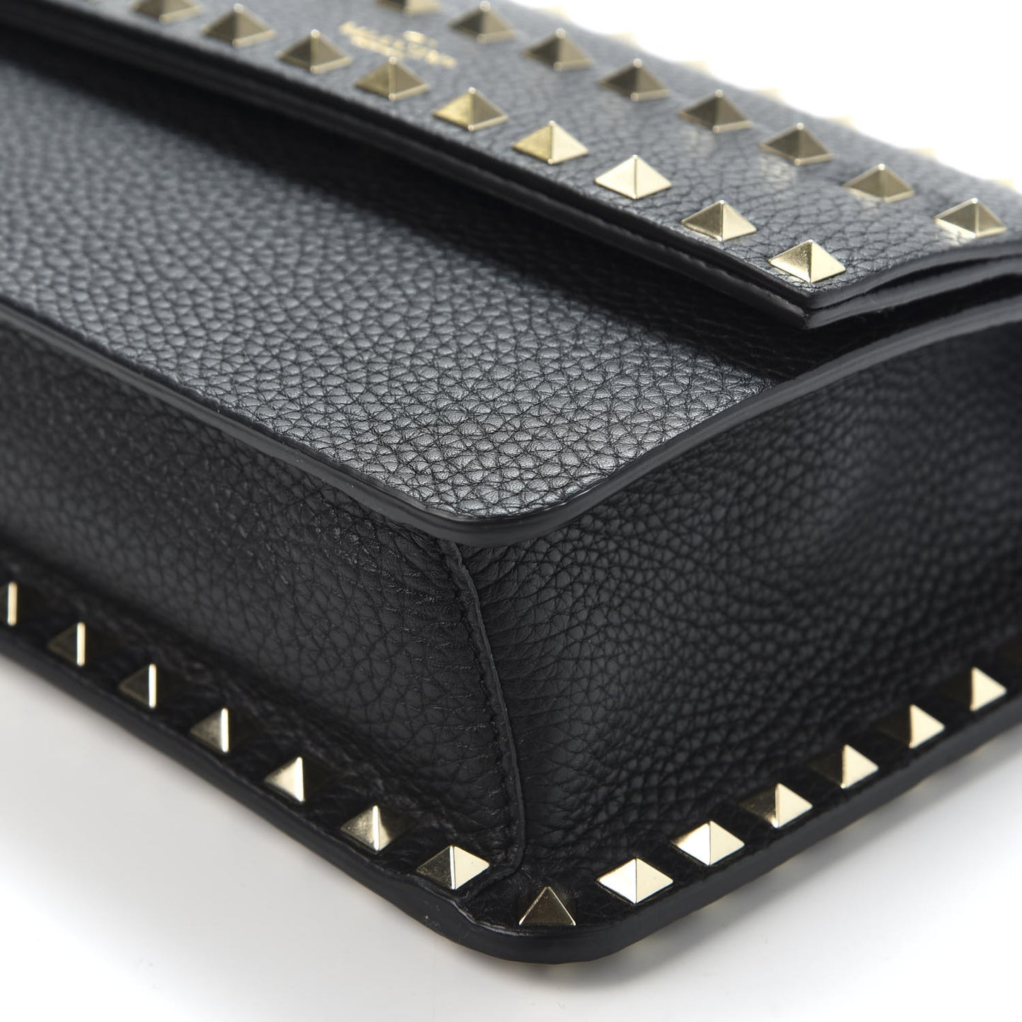 Pebbled Calfskin Rockstud Side Slip Crossbody Black