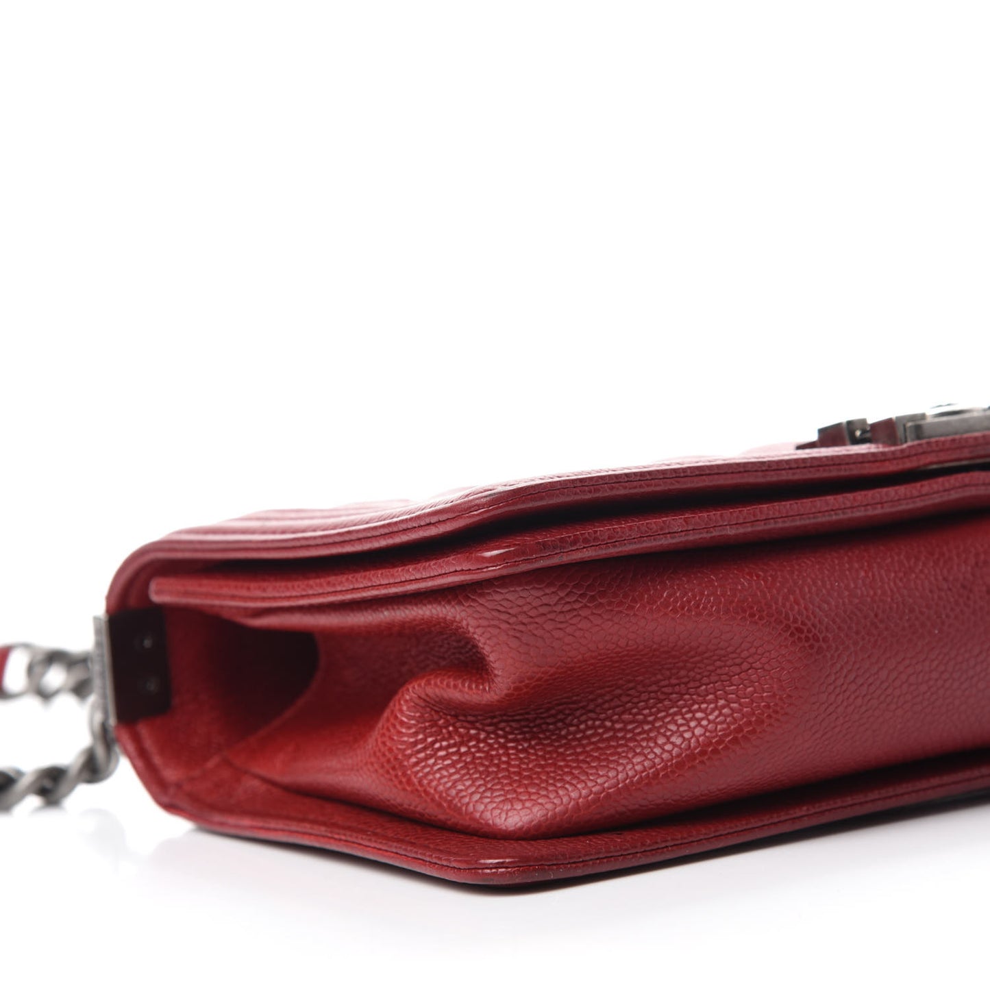 Caviar Quilted Medium Boy Flap Red
