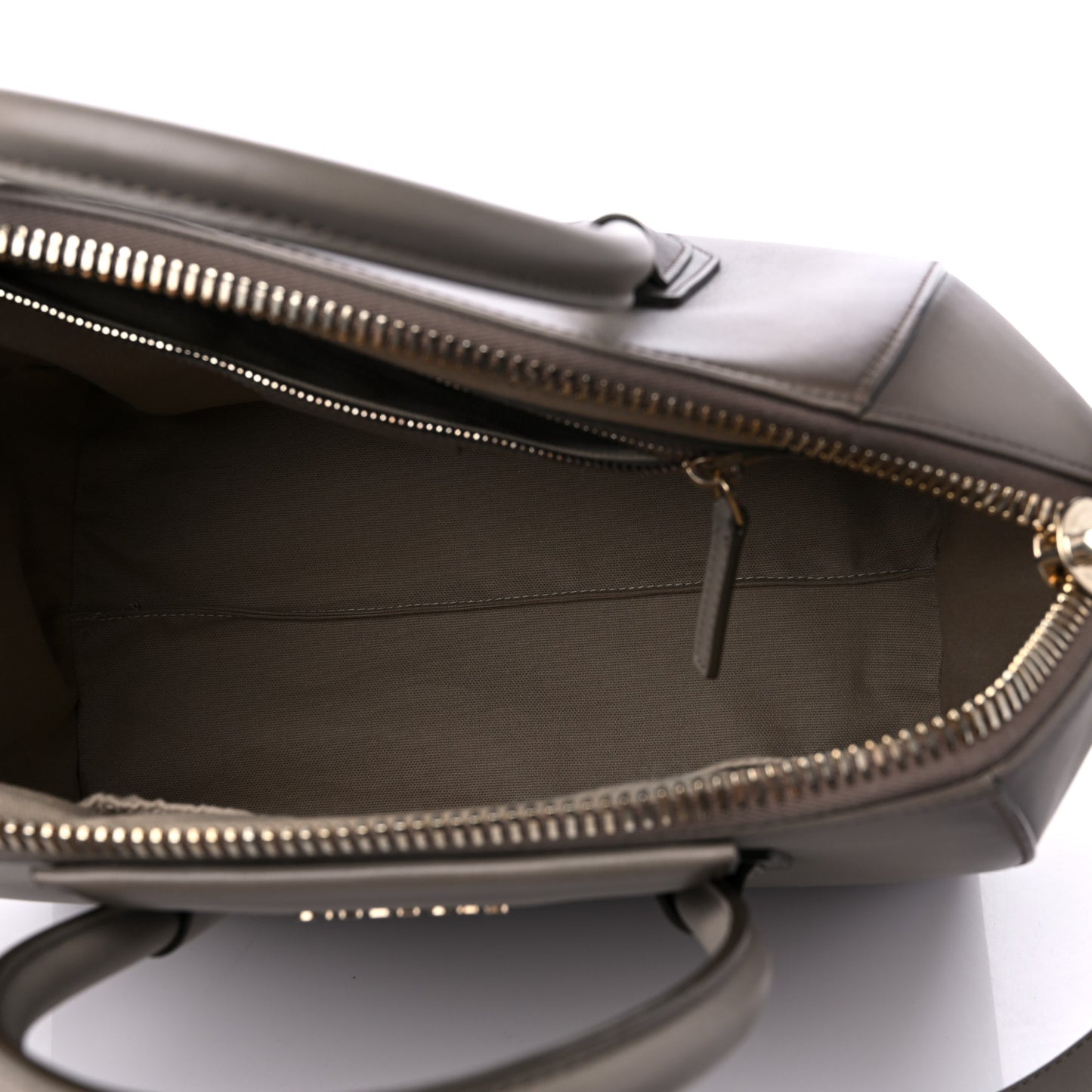 Antique Calfskin Medium Antigona Grey