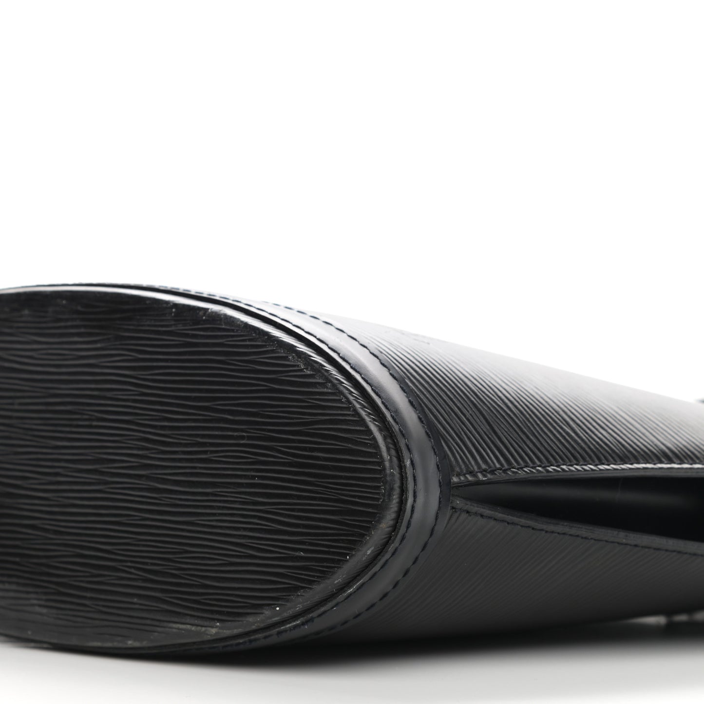 Epi Saint Jacques PM Long Straps Black