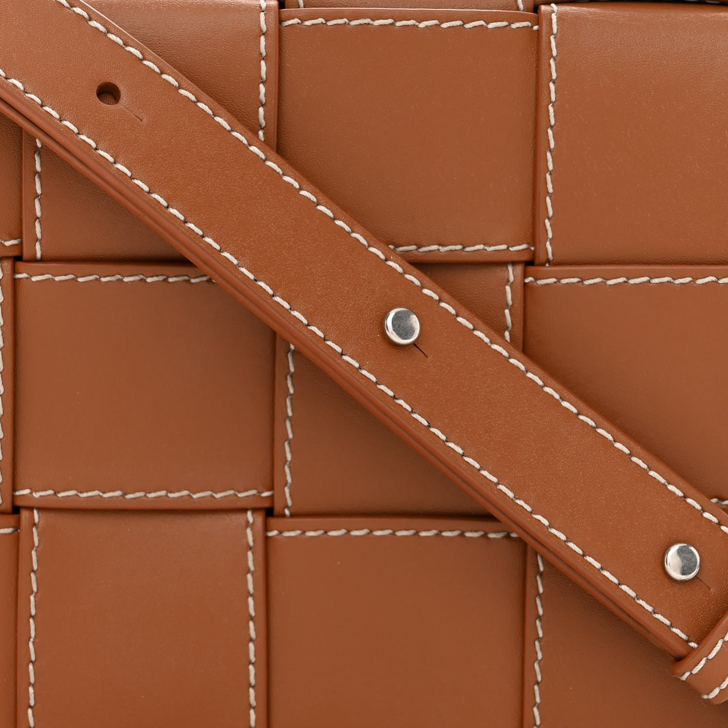 Bottega Veneta Lambskin Maxi Intrecciato Edge Stitch Cassette Crossbody Bag Wood 8 of 12